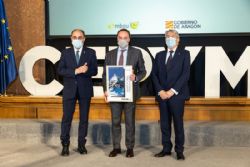 Ampliar foto: La Asociación de Colegios Profesionales de Aragón recibe el Premio Especial de Cepyme